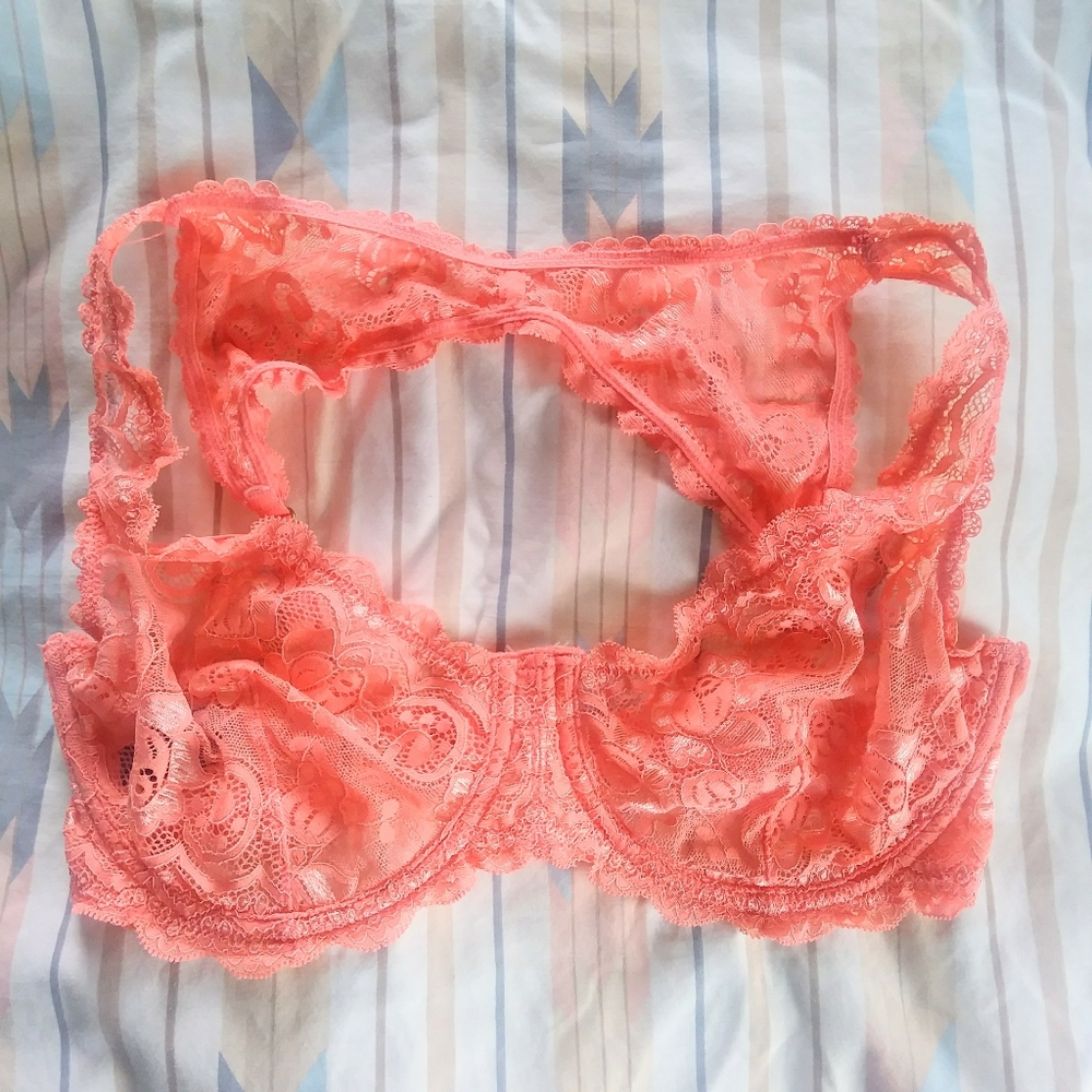6 for $25! Pretty Peach ASOS Lace Bra 36D